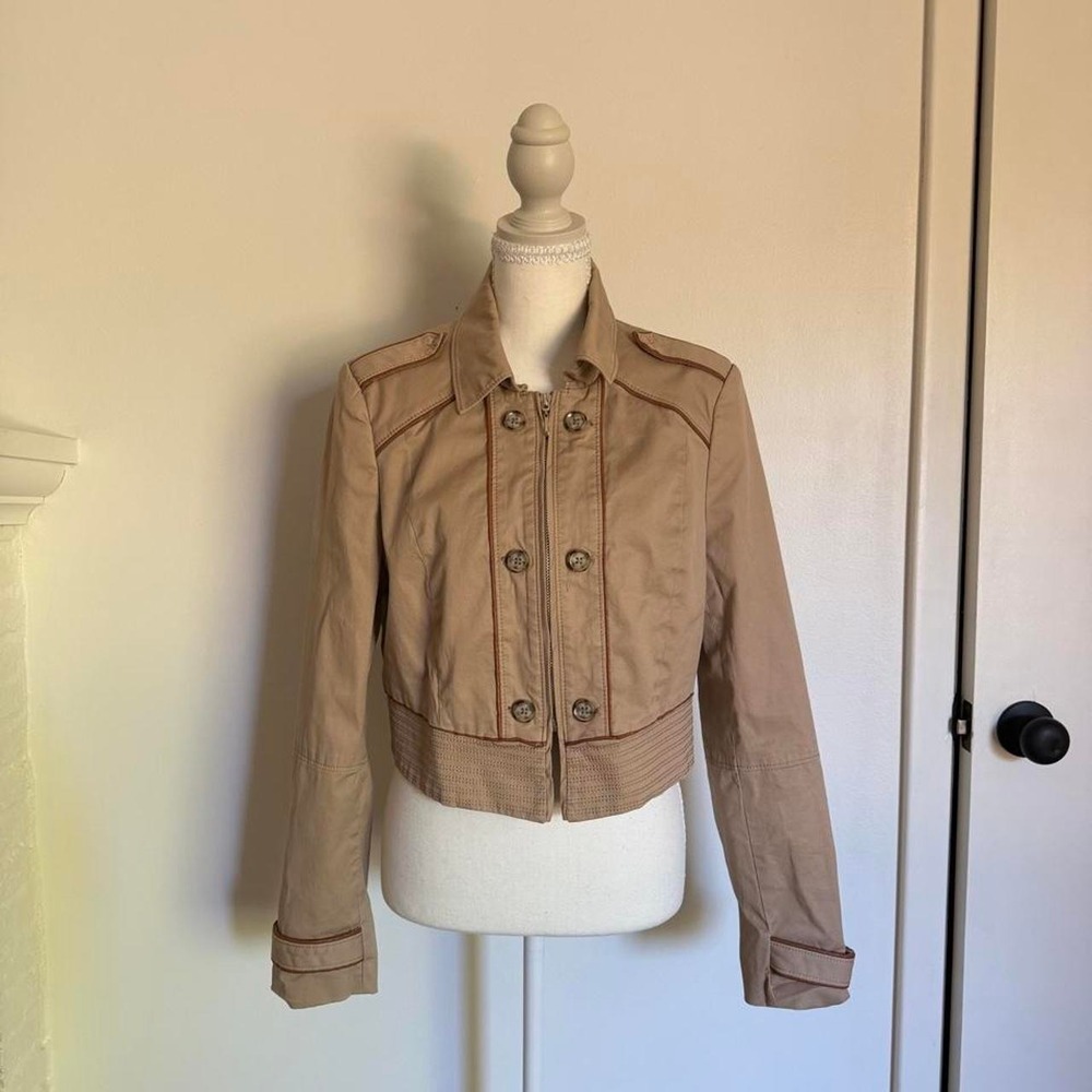White House Black Market tan cropped workwear jacket button-up front with zipper
